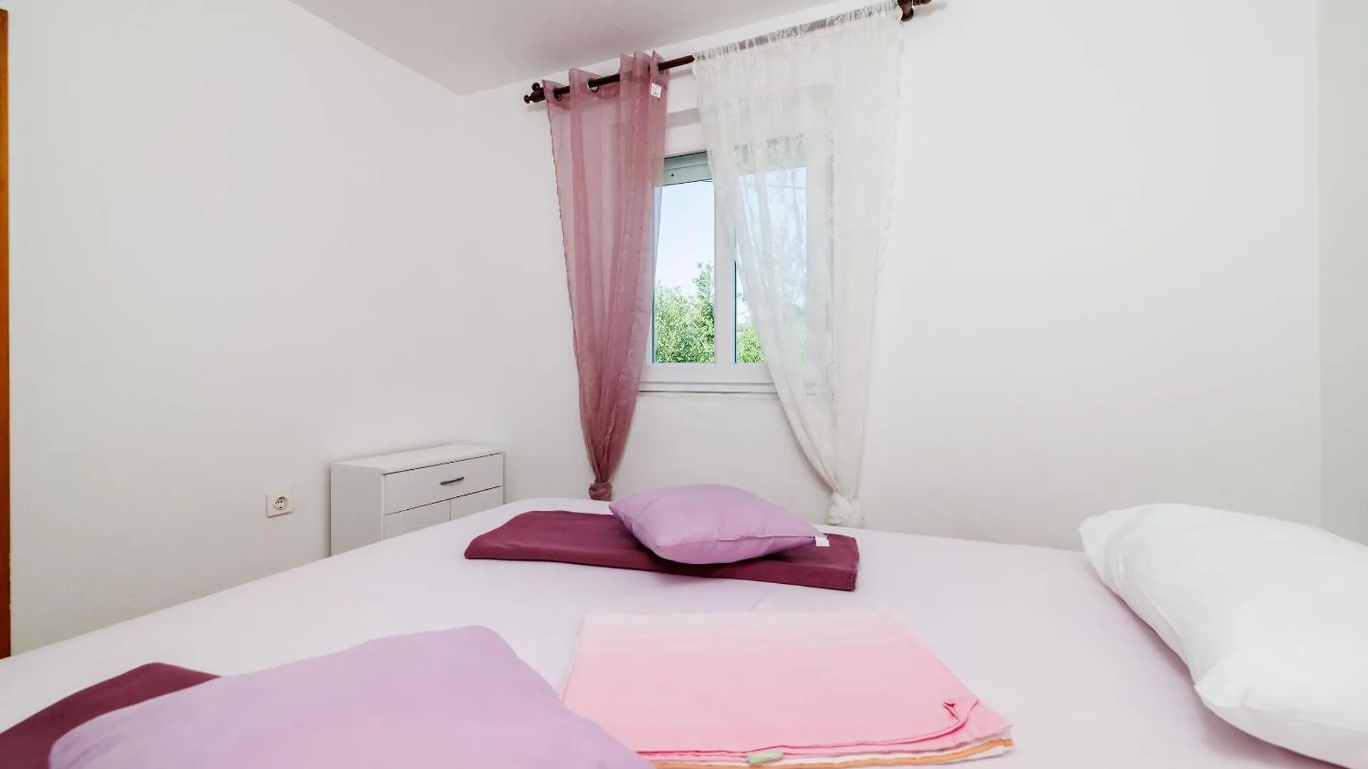 Apartments Ivan Lopar