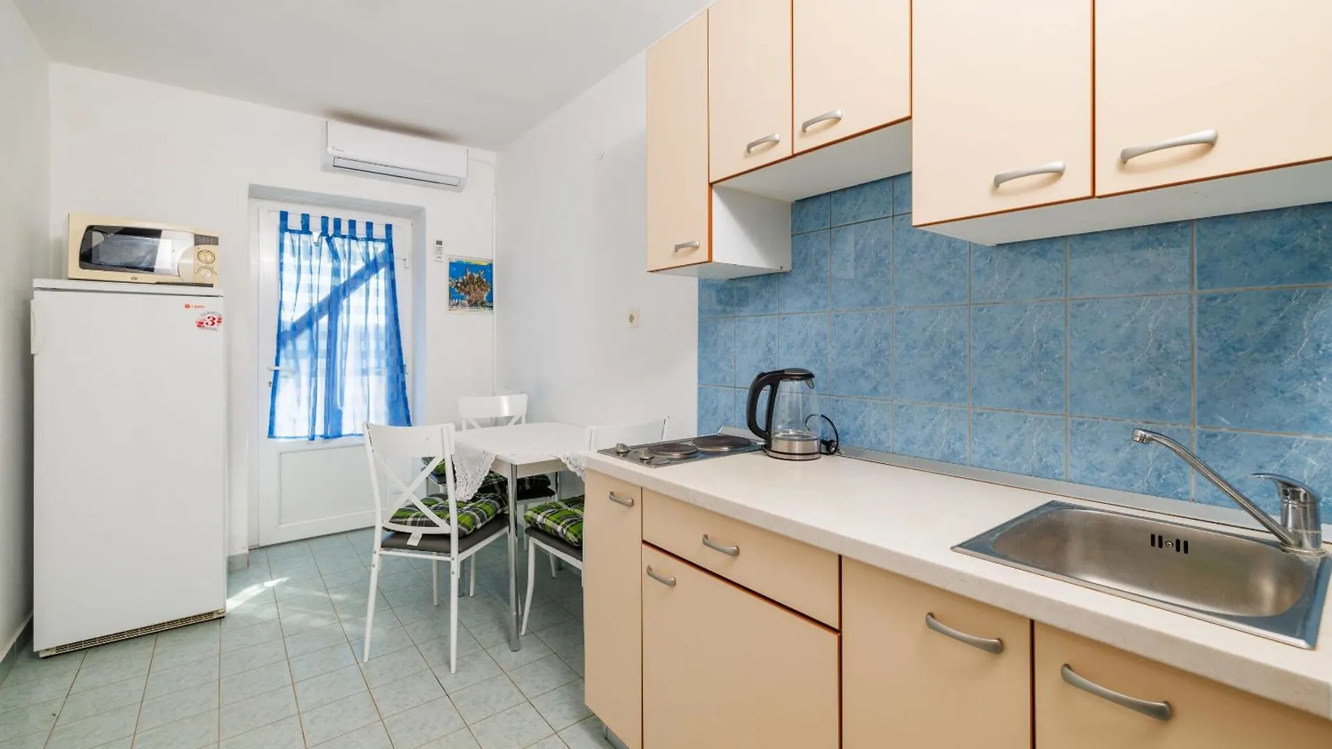 Apartments Ivan Lopar 0*,  Croatia
