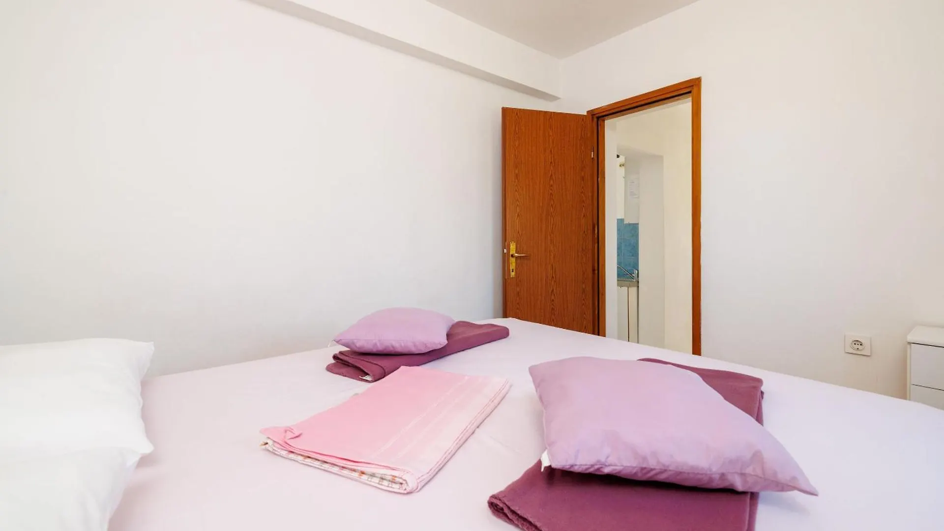 Apartments Ivan Lopar