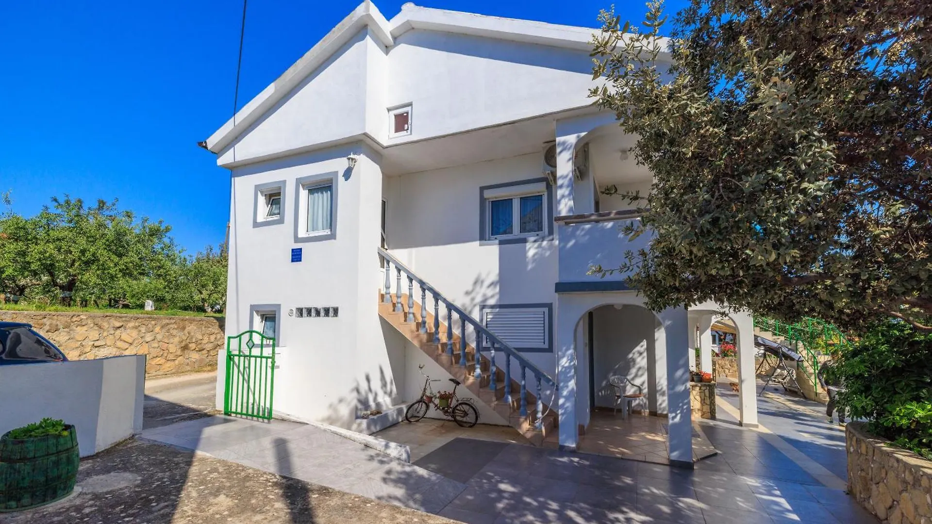 Apartments Ivan Lopar