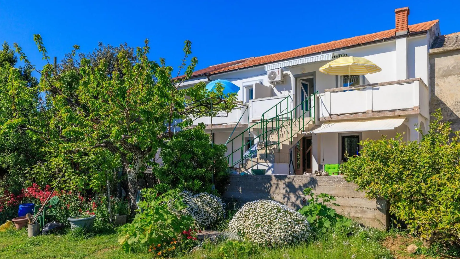 Apartments Ivan Lopar